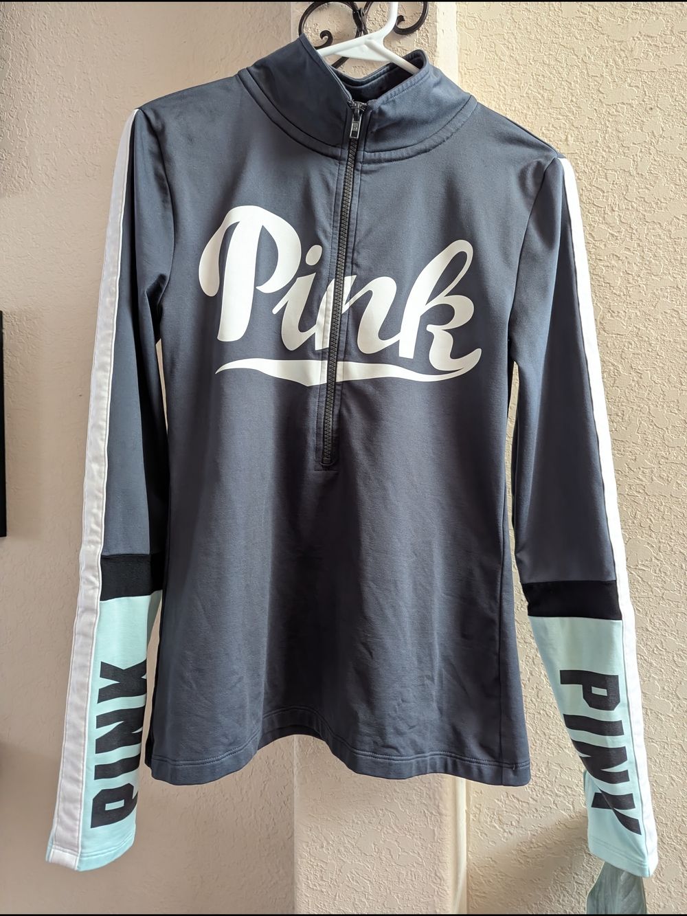 Victoria's Secret PINK Ultimate Pullover Size SM